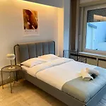 Arlon -
